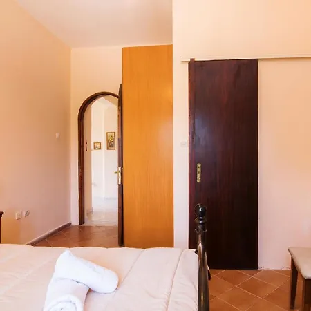 Aloni Villa *